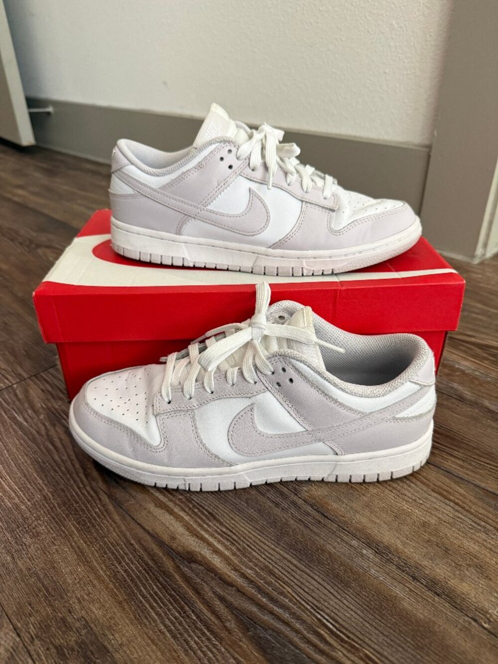 Nike Dunk Low Venice - Women's Size 9. Lightly worn with box